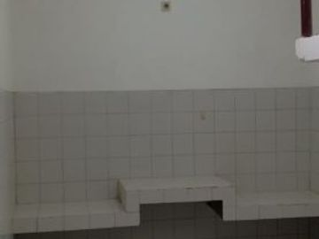 Disewakan Rumah Siap Huni 1,5 Lantai Lokasi di Manyar Rejo, Surabaya