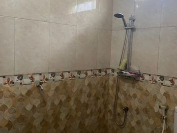 Rumah Karang Tengah Ciledug Dalam Komplek Perumahan