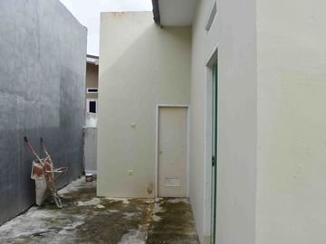rumah cantik ada pagar di bukit barisan