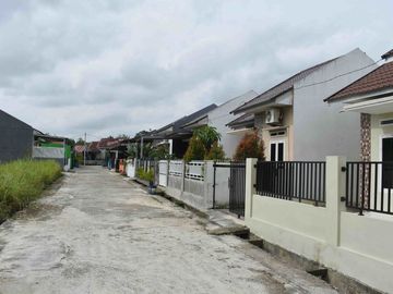 rumah cantik ada pagar di bukit barisan