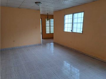 VENDO HERMOSA CASA DE TRES HABITACIONES