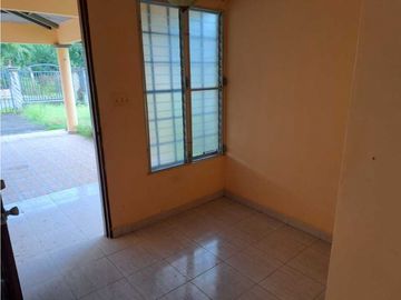 VENDO HERMOSA CASA DE TRES HABITACIONES
