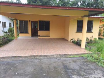 VENDO HERMOSA CASA DE TRES HABITACIONES