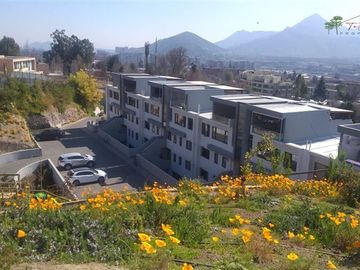 Depto Townhouse en venta 4D/5B Quinchamali Las Condes