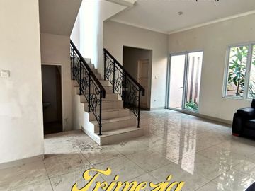 JUAL CEPAT RUMAH MODERN DI PUSAT KOTA GADING SERPONG