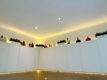 LUJOSA E IMPRESIONANTE CASA EN ESQUINA EN VENTA EN SAN ISIDRO CON PAISAJISMO