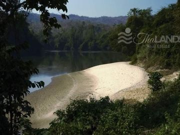 INCREDIBLE RESORT DEVELOPMENT OPPORTUNITY WITH 450 METERS OF RIVERSIDE AND A BEAUTIFUL LARGE SANDY BEACH!!!
