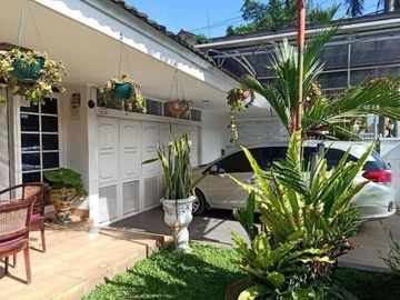Rumah cantik antapani dekat cisaranten, arcamanik bandung timur
