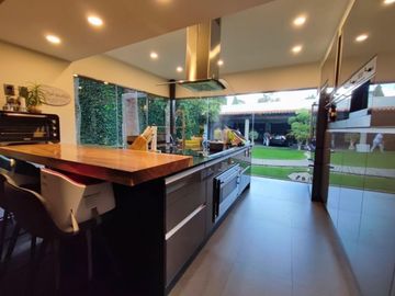 Casa en Venta en calle cerrada - Jardines del Pedregal
