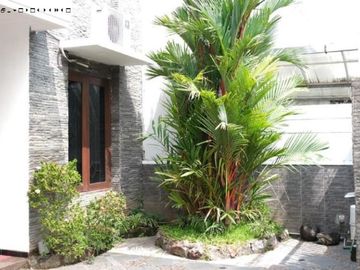 Rumah Mulyosari Tengah MINIMALIS, TERAWAT hadap utara
