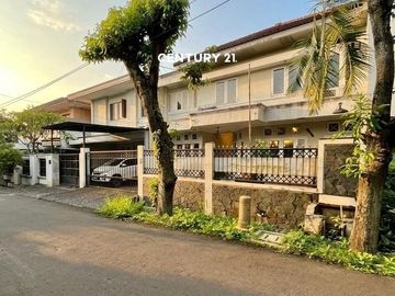 Dijual Rumah Luas Dengan Harga Murah Masih Ada Taman Dibelakang