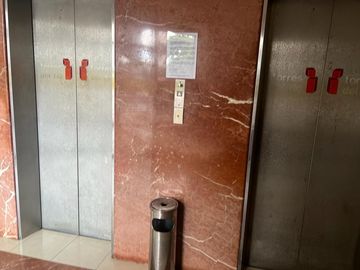 VENTA DEPARTAMENTO GRANDE 4 DORMITORIOS CONDOMINIO SEGURIDAD  MALECON  200 VISTA AL RIO JLR