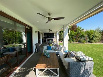 Casa en venta de 4 /5 dorm. en Piedra Roja Colina