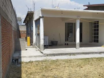 CASA NUEVA EN COCOYOC, BONITA, ESCRITURADA, ACEPTA CRÉDITOS