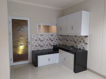 Disewakan Rumah Aleria Park Bsd City Tangerang 2 Lantai Lokasi Strategis Siap Huni