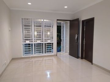 Disewakan Rumah Aleria Park Bsd City Tangerang 2 Lantai Lokasi Strategis Siap Huni