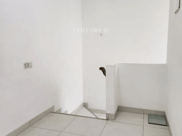 Rumah Bagus Dengan Lokasi Strategis Dekat Pusat Kuliner Di JGC