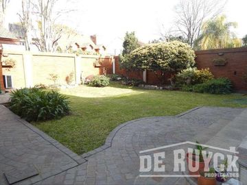 Chalet en Venta en Quilmes Oeste
