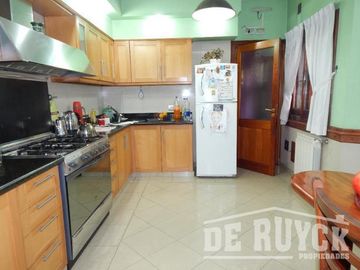 Chalet en Venta en Quilmes Oeste