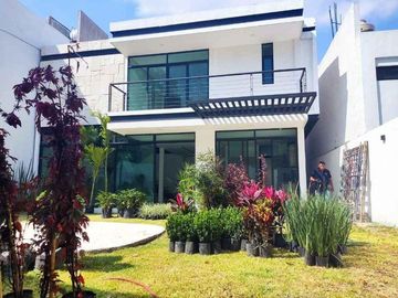Casa en venta en Av. Palmira Cuernavaca