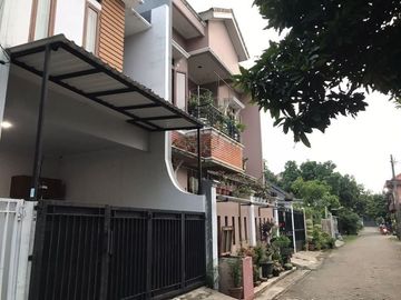 Rumah Paninggilan Ciledug 2 lantai di komplek