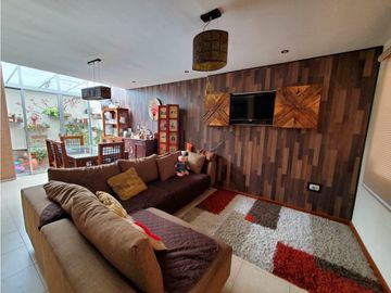 Casa en venta amplia y moderna sector capulispamba machangara cerca de chaullabamba