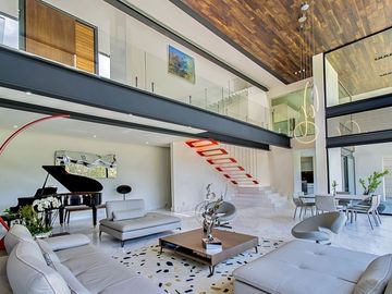 Casa en venta Privada del Secreto Bosque Real Huixquilucan Estado de México