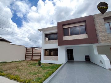 Casa de venta en Molinopamba – código:20700