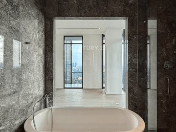 Apartemen Mewah Senopati Suites 4BR 295m View Kota
