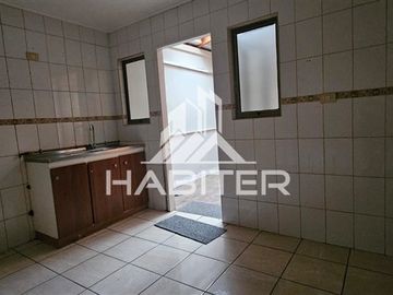 Casa en venta de 3 dorm. en Los Angeles