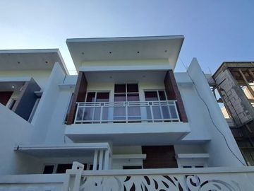 RUMAH 2 LANTAI MURAH DI JOGJA DEKAT SLEMAN CITY HALL