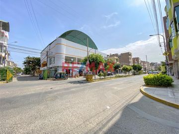 TE PRESENTO ÉSTA HERMOSA CASA EN LA URB. VIPOL SMP.

Cuando buscas una propiedad, deseas que tú y tu familia pasen momentos inolvidables y el requis