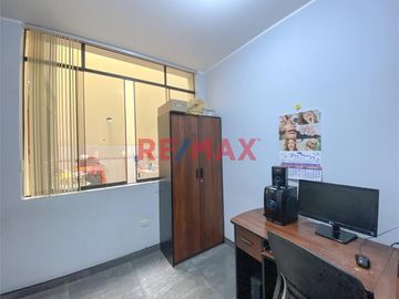 TE PRESENTO ÉSTA HERMOSA CASA EN LA URB. VIPOL SMP.

Cuando buscas una propiedad, deseas que tú y tu familia pasen momentos inolvidables y el requis