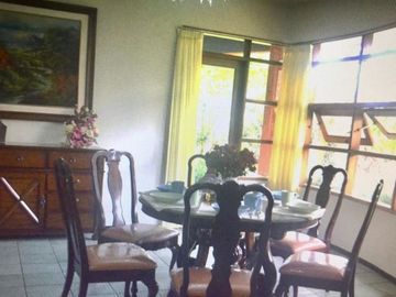 Dijual Villa di Club Bunga Batu - Jawa Timur