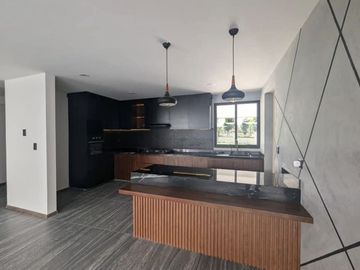 Casa en Venta en Lomas de Angelópolis.