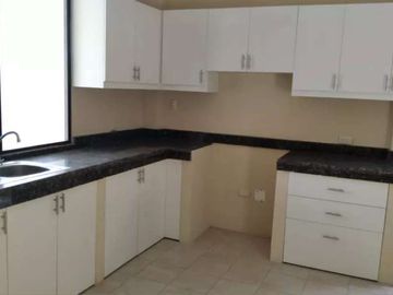 Venta de casa en el Condado Vincolince, cerca de la Aurora, villa club y la joya, Samborondón,