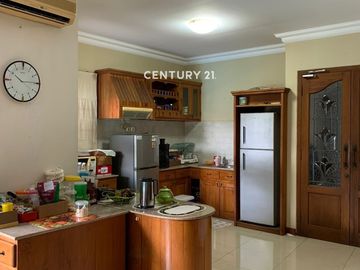 Rumah Luas Siap Huni Ada Kolam Renang Dijual Di Rempoa Jak Sel