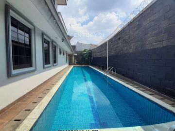 Rumah Luas Siap Huni Ada Kolam Renang Dijual Di Rempoa Jak Sel