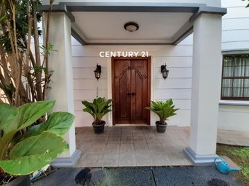 Rumah Luas Siap Huni Ada Kolam Renang Dijual Di Rempoa Jak Sel