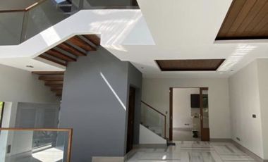 Luxury House for Sale/Rent in McKinley Hill, Taguig City