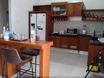 RUMAH MEWAH TANAH LUAS DI DEKAT MONUMEN JOGJA KEMBALI