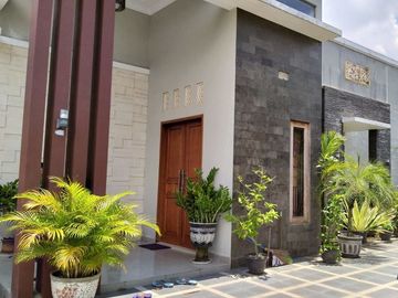 RUMAH MEWAH TANAH LUAS DI DEKAT MONUMEN JOGJA KEMBALI