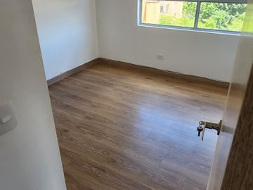 apartamento en arriendo en altos del poblado. Cod A218161