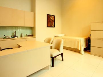 Dijual Apartemen Pakubuwono View – 2+1 BR (Size 153 Sqm) TERMURAH 4,5 MILYAR SEBELUM TERJUAL – CONTACT: 08777889----