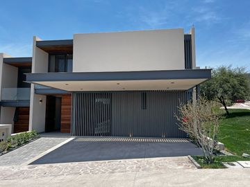 Residencia en Altozano Querétaro NUBE
