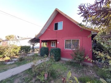 Casa en venta de 4 dorm. 1 baño, Aldea Campesina, Panguilemu