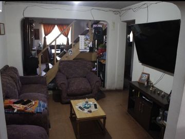 Casa en venta de 4 dorm. 1 baño, Aldea Campesina, Panguilemu