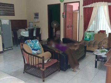 Rumah 2 lantai dalam komnplek gema pesona depok