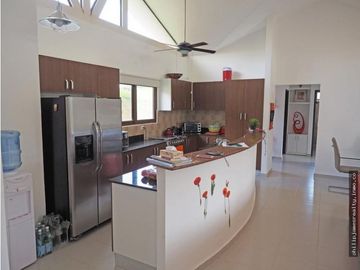 Venta: Casa de 3 recámaras en Trinity Hills Valley