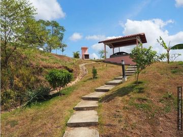 Venta: Casa de 3 recámaras en Trinity Hills Valley